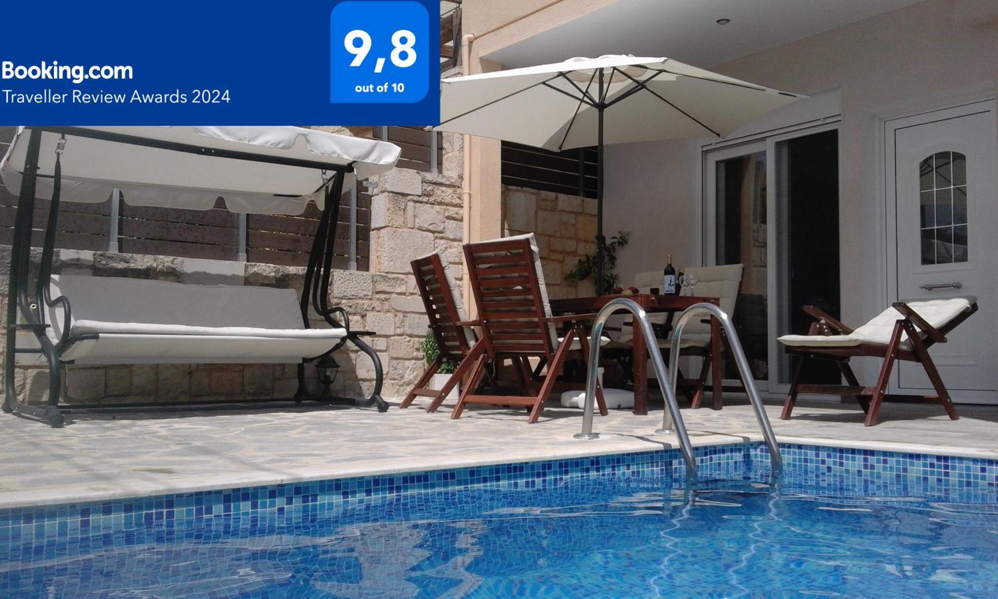 “Theeporto” Maisonette With Pool Gouves Exterior photo